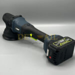 این مدل با دو باتری ۲۰ ولتی و شارژر عرضه می‌شود که هر باتری قادر است تا ۲ ساعت شارژ نگه دارد.این دستگاه را به یکی از بهترین انتخاب‌ها تبدیل کرده است.