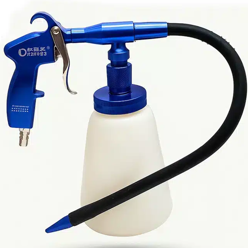 تورنادوگان مخصوص موتور شویی با پاشش چرخشی قدرتمند، مناسب دیتیلینگ حرفه‌ای و کارواش‌ها. قدرت بالا، مصرف کم مواد و بهترین انتخاب برای پاک‌سازی موتور خودرو.