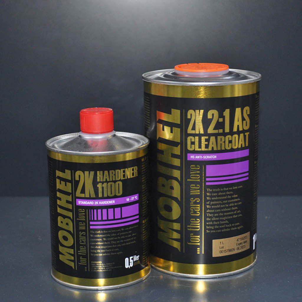کلر و خشک‌کن ضد خش موبیهل؛ پوشش شفاف دو جزئی با مقاومت مکانیکی و جوی بالا، برای بدنه خودرو. اجرای حرفه‌ای با سخت‌کننده استاندارد، نتیجه‌ای درخشان و بادوام
